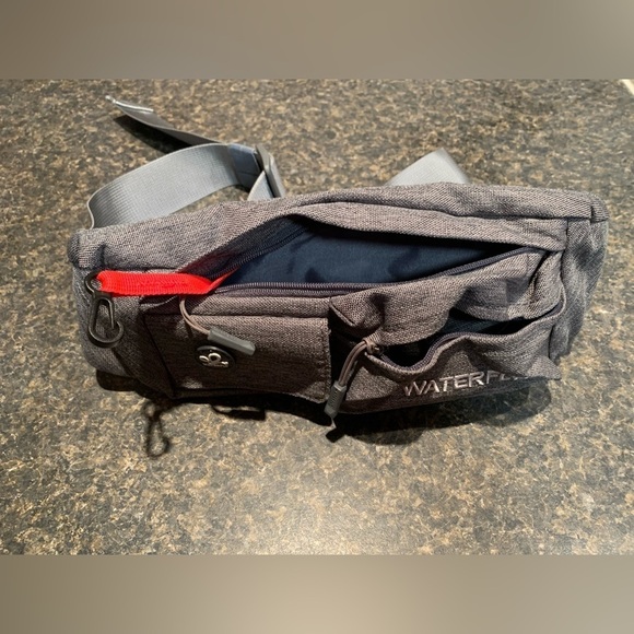 Waterfly Fanny Pack - Slim Design - would be great for jogging. - Picture 3 of 5